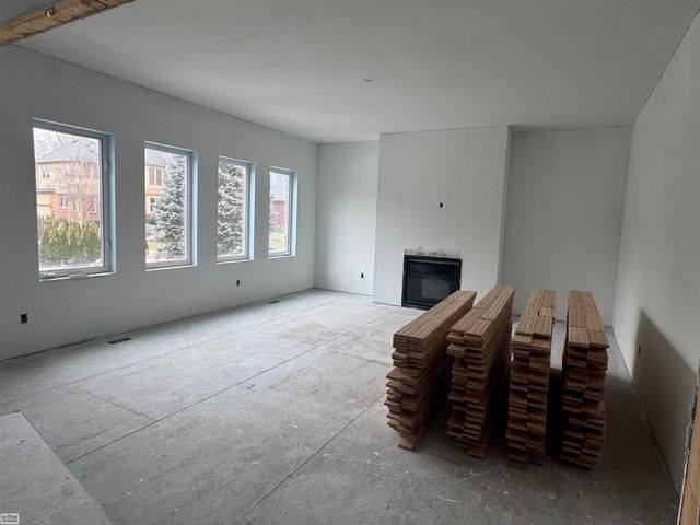 54679 White Pine Lane, Shelby Twp, MI 48315