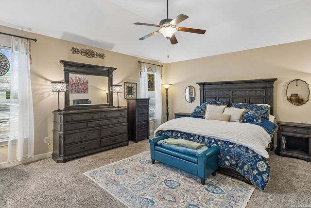 123 CATTLE DR, Castroville, TX 78009