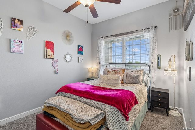 123 CATTLE DR, Castroville, TX 78009