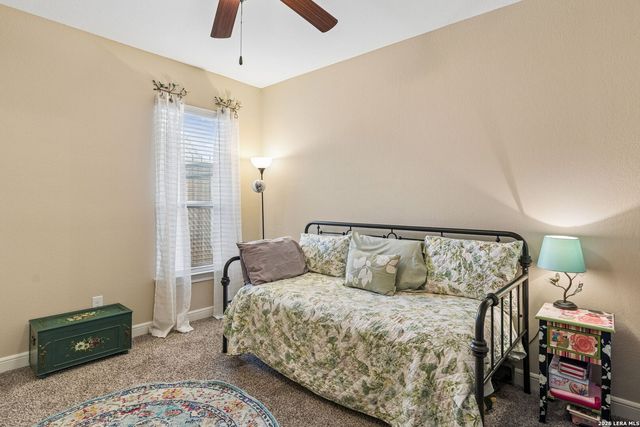 123 CATTLE DR, Castroville, TX 78009