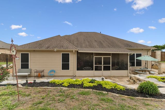 123 CATTLE DR, Castroville, TX 78009