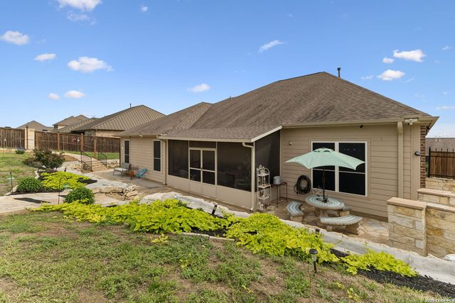 123 CATTLE DR, Castroville, TX 78009