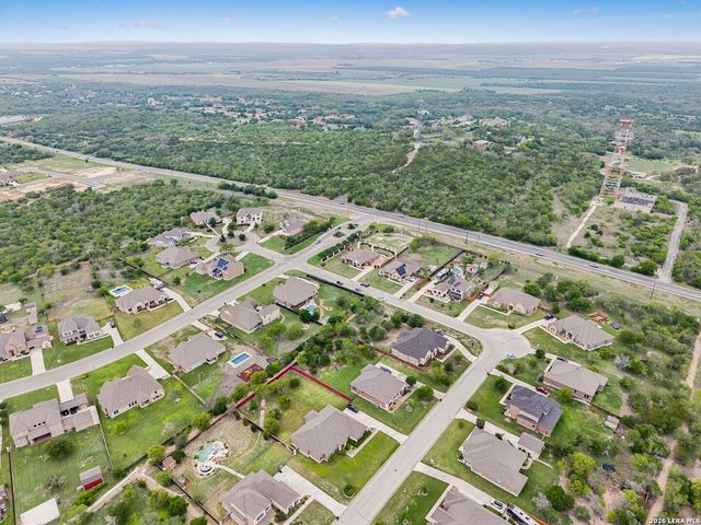 123 CATTLE DR, Castroville, TX 78009