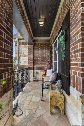 123 CATTLE DR, Castroville, TX 78009