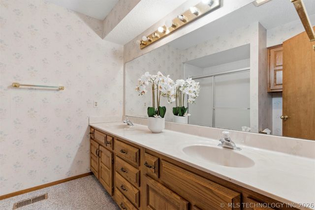 4517 S 135th East Avenue, Tulsa, OK 74134