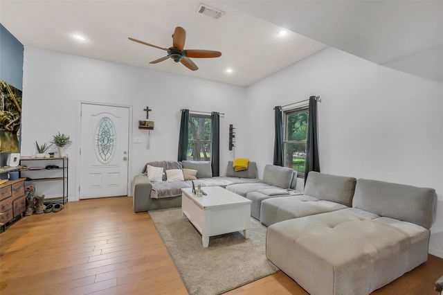 603 Hackamore Road, Simonton, TX 77485