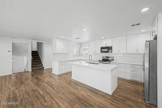 1403 E MINTON Drive, Tempe, AZ 85282