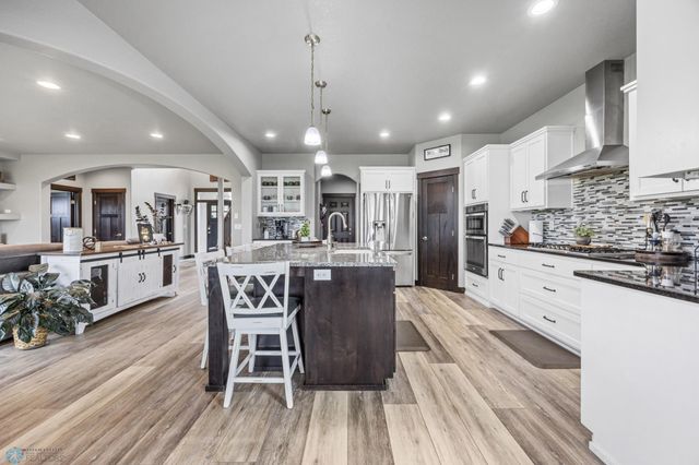 120 Lindsey Court, Mapleton, ND 58059