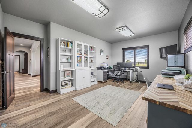 120 Lindsey Court, Mapleton, ND 58059