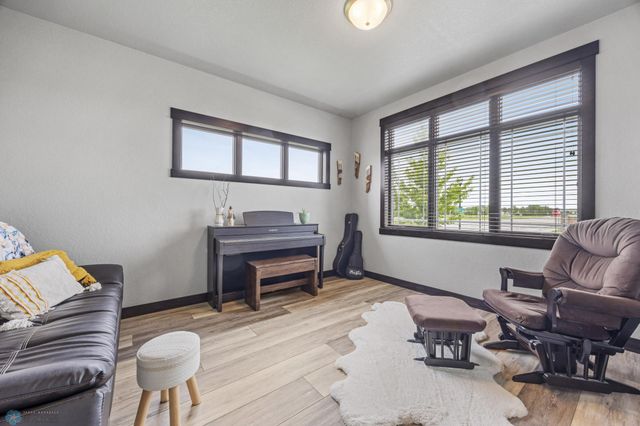 120 Lindsey Court, Mapleton, ND 58059