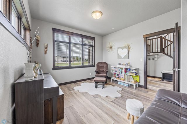 120 Lindsey Court, Mapleton, ND 58059