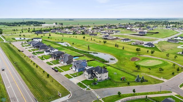 120 Lindsey Court, Mapleton, ND 58059