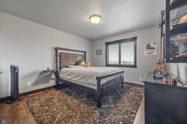 120 Lindsey Court, Mapleton, ND 58059