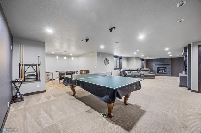 120 Lindsey Court, Mapleton, ND 58059