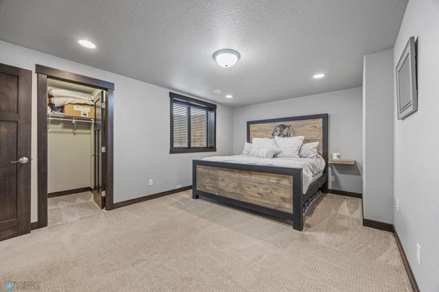 120 Lindsey Court, Mapleton, ND 58059