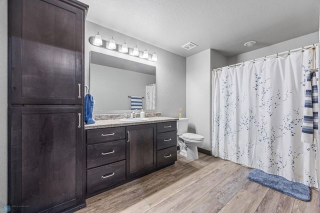 120 Lindsey Court, Mapleton, ND 58059