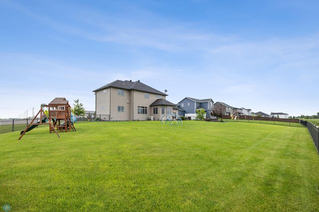 120 Lindsey Court, Mapleton, ND 58059