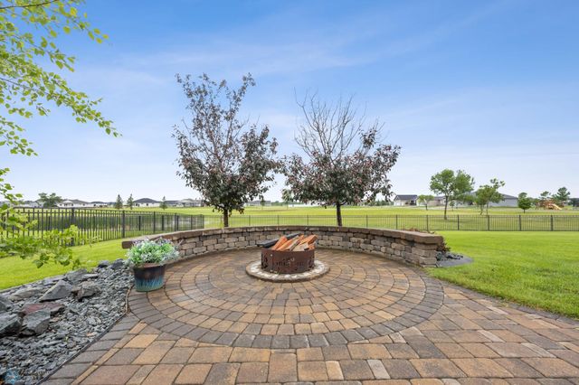 120 Lindsey Court, Mapleton, ND 58059