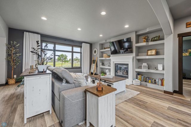 120 Lindsey Court, Mapleton, ND 58059