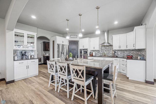 120 Lindsey Court, Mapleton, ND 58059