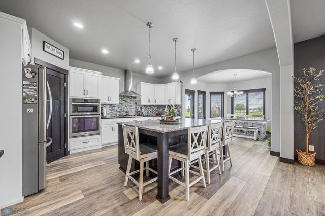 120 Lindsey Court, Mapleton, ND 58059