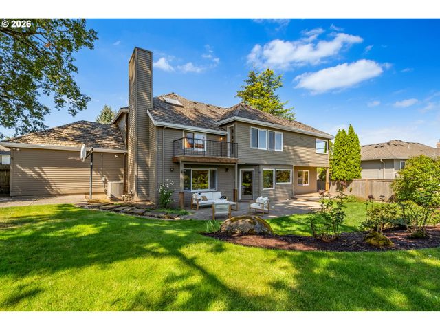 2107 CLUB HOUSE Dr, West Linn, OR 97068