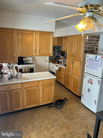 12 NEPTUNE LN, Willingboro, NJ 08046