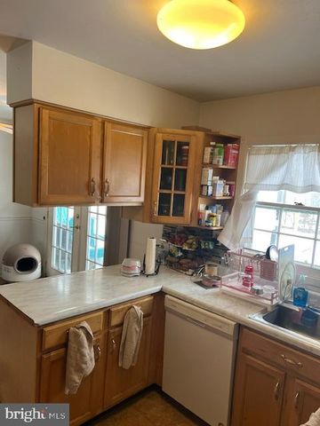 12 NEPTUNE LN, Willingboro, NJ 08046