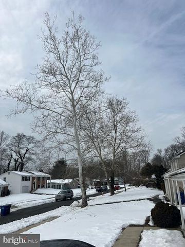 12 NEPTUNE LN, Willingboro, NJ 08046