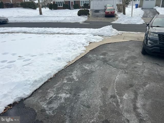 12 NEPTUNE LN, Willingboro, NJ 08046