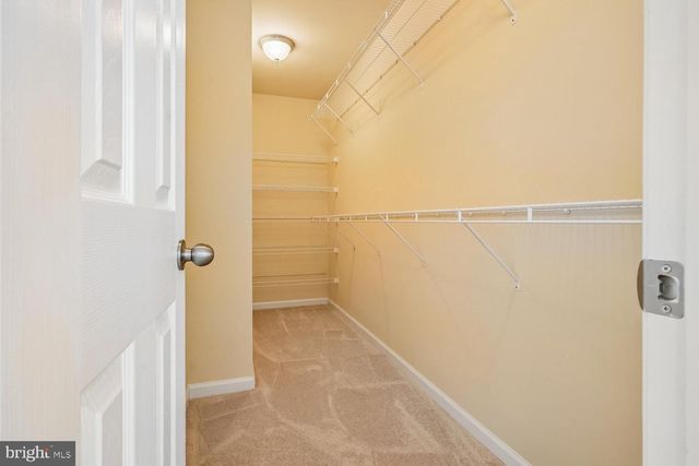 5580 SPRIGGS MEADOW DR, Woodbridge, VA 22193