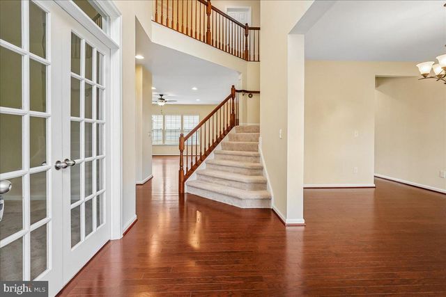 5580 SPRIGGS MEADOW DR, Woodbridge, VA 22193