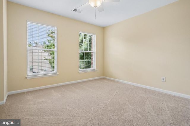 5580 SPRIGGS MEADOW DR, Woodbridge, VA 22193