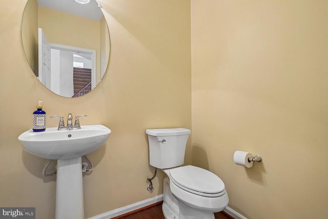 5580 SPRIGGS MEADOW DR, Woodbridge, VA 22193
