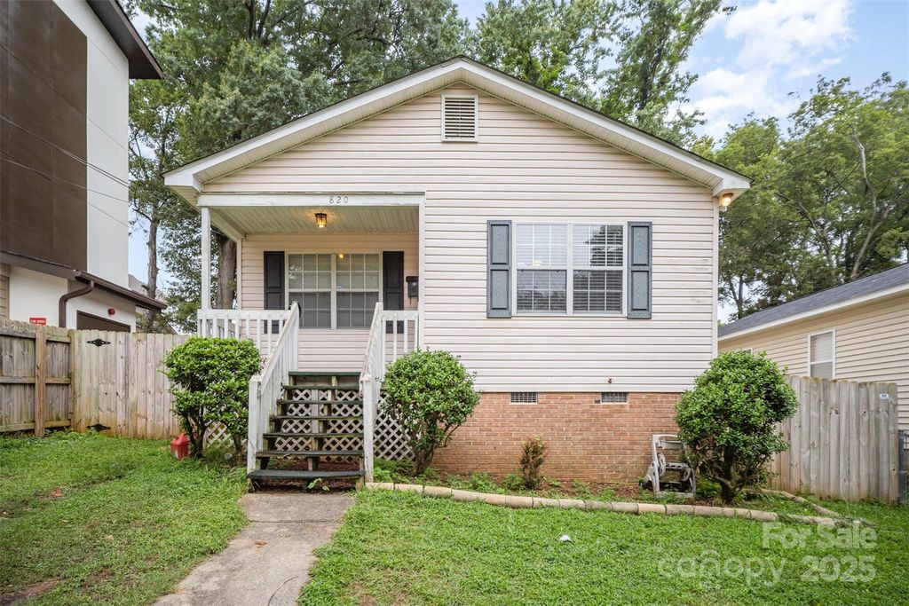 820 E 18th Street, Charlotte, NC 28205