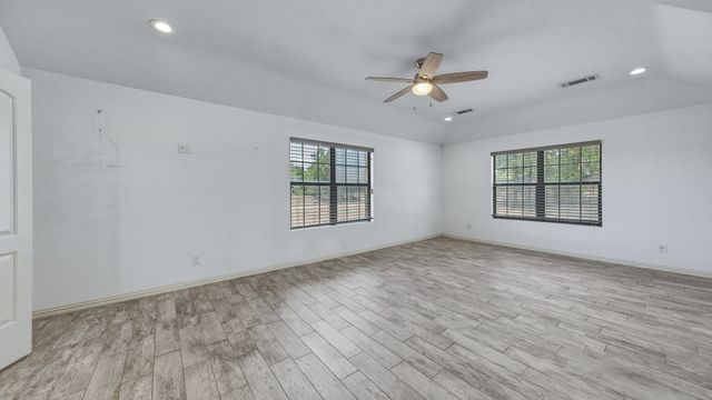 4277 N Fm 52, Weatherford, TX 76088