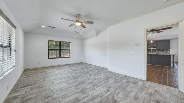 4277 N Fm 52, Weatherford, TX 76088
