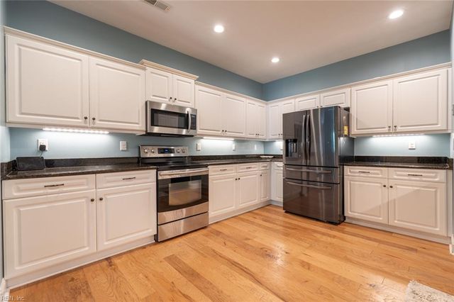 2036 Nicklaus DR, Suffolk, VA 23435