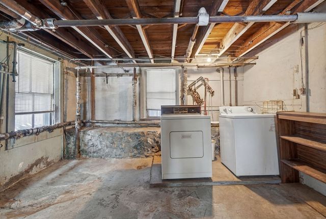 135 Allen Ave, Lynn, MA 01902