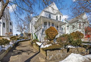 135 Allen Ave, Lynn, MA 01902