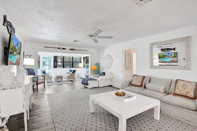 107 N Swinton Circle, Delray Beach, FL 33444