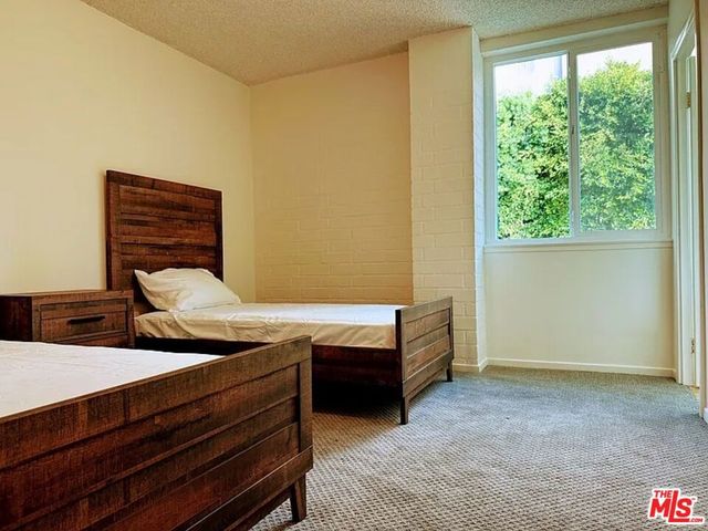 540 Kelton Avenue 2A, Los Angeles, CA 90024