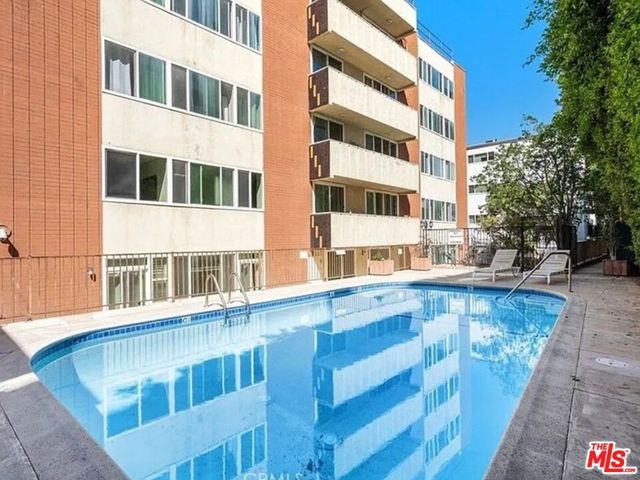 540 Kelton Avenue 2A, Los Angeles, CA 90024