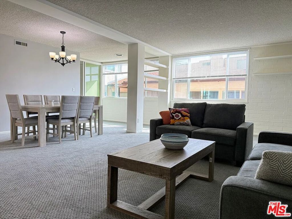 540 Kelton Avenue 2A, Los Angeles, CA 90024