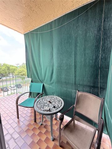 1975 W 44th Pl 401, Hialeah, FL 33012