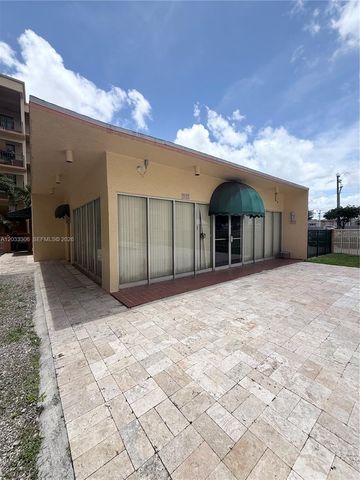 1975 W 44th Pl 401, Hialeah, FL 33012