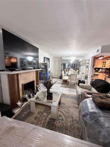 1975 W 44th Pl 401, Hialeah, FL 33012