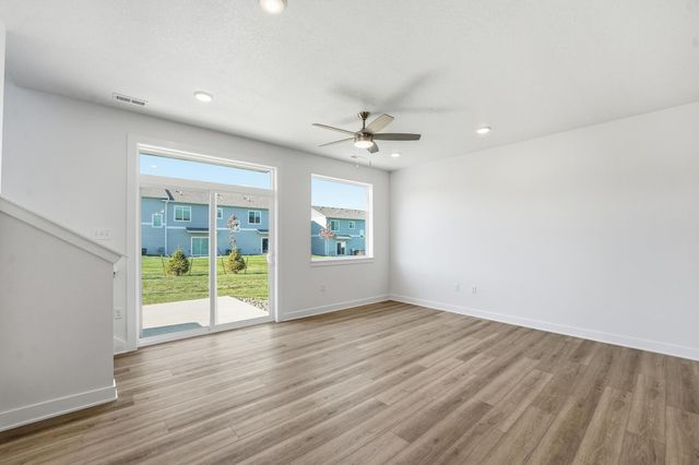 212 NW Waverly Drive, Waukee, IA 50263