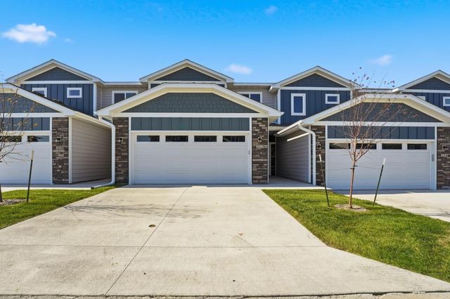 212 NW Waverly Drive, Waukee, IA 50263