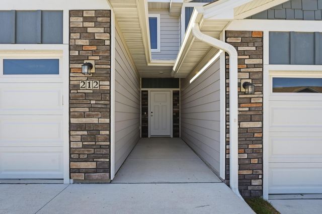 212 NW Waverly Drive, Waukee, IA 50263